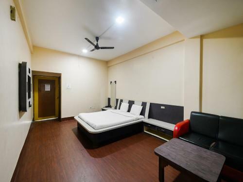 Hotel Capital O 84581 The Prestige Tridev