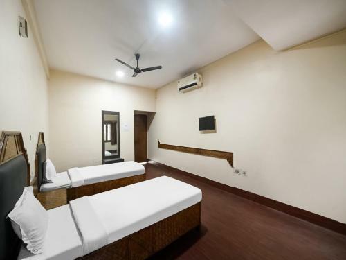 Hotel Capital O 84581 The Prestige Tridev