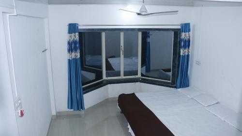 Hostal Holiday Hype