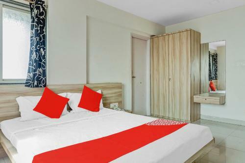 Hotel Oyo Flagship 83987 Hariprasad Lodge