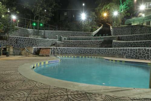 Hotel Pratikruti The Lakeview Resort