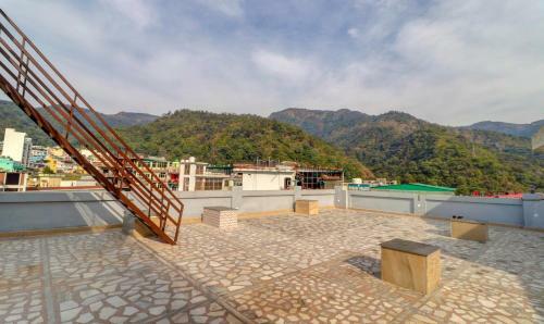 Treebo Trend Hotel Nv