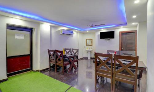 Treebo Trend Hotel Nv