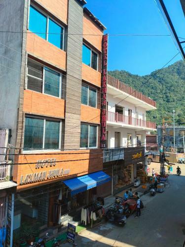 Hotel Laxman Jhula Inn