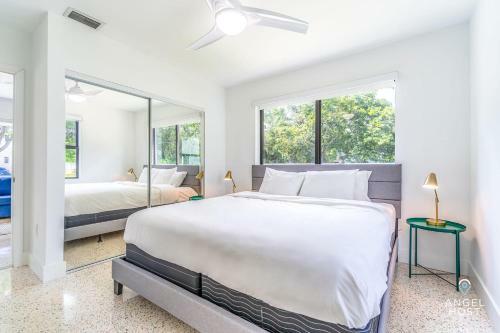 Newly Renovated Space In Miami Biscayne Park Area!