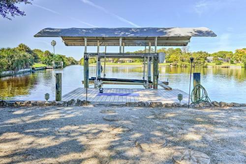 Port Charlotte Retreat With Heated Pool And Spa!