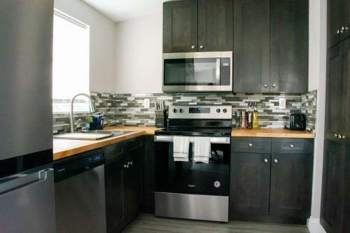Palm Bay Coastal Chef House 3b 2bth 10min To Beach