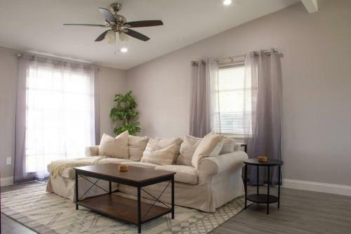 Palm Bay Coastal Chef House 3b 2bth 10min To Beach