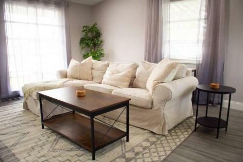 Palm Bay Coastal Chef House 3b 2bth 10min To Beach