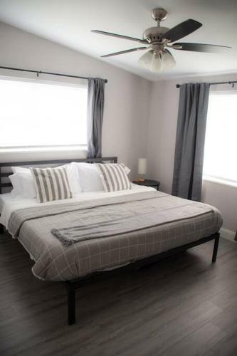 Palm Bay Coastal Chef House 3b 2bth 10min To Beach