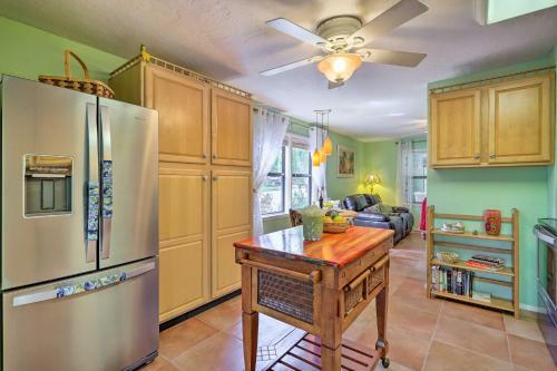 Vibrant Rockledge Home 2 Mi To Cocoa Village