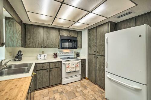 Punta Gorda Home With Backyard About 1 Mi To Dtwn!