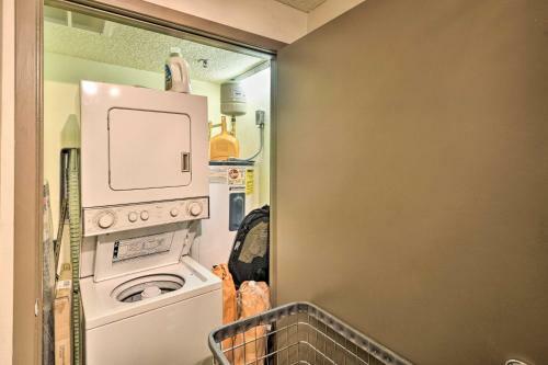 Apartamento Palm Coast Condo With Balcony, Walk To Dining!