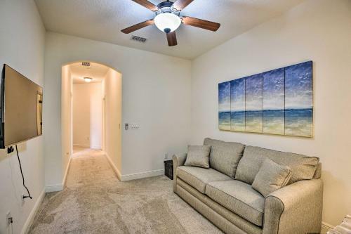Palm Coast Condo With Pool About 3 Mi To The Beach!