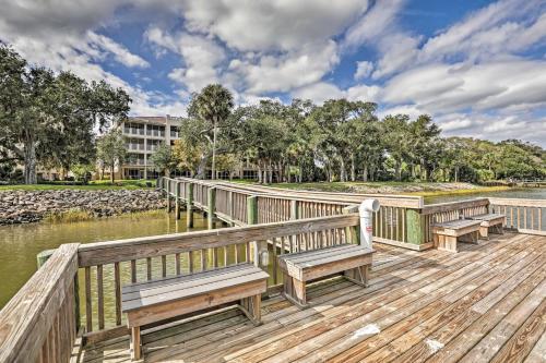 Palm Coast Condo With Pool About 3 Mi To The Beach!