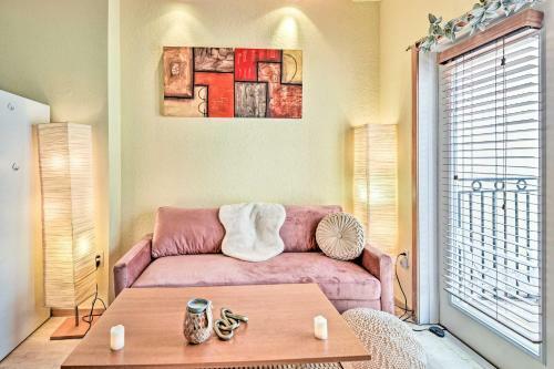 Apartamento Pet-friendly Condo With Balcony, 3 Mi To Beach!