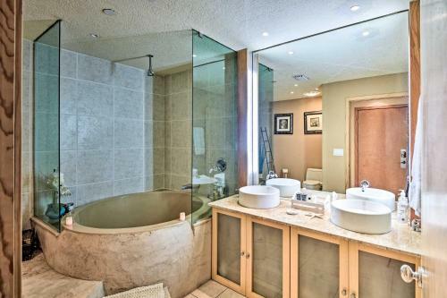 Apartamento Pet-friendly Condo With Balcony, 3 Mi To Beach!