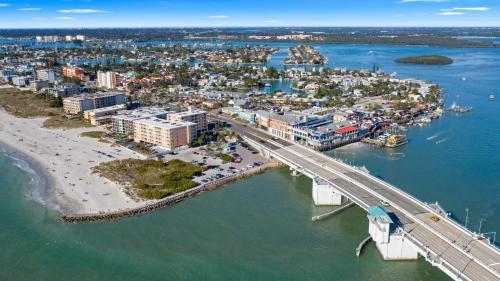 Boca Ciega Ridge