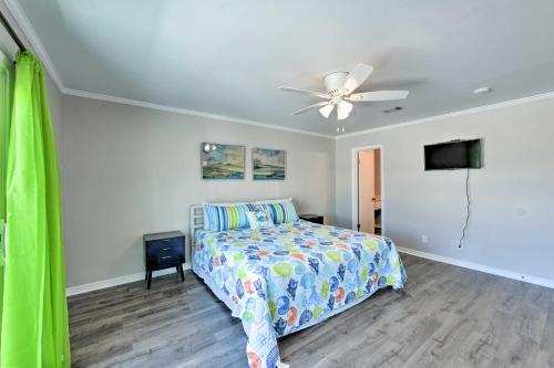 Bright And Chic Pensacola Townhouse With Sunroom!