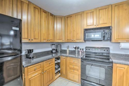 Tidy Tallahassee Townhome About 7 Mi To Downtown!