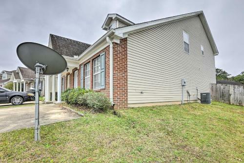 Tidy Tallahassee Townhome About 7 Mi To Downtown!
