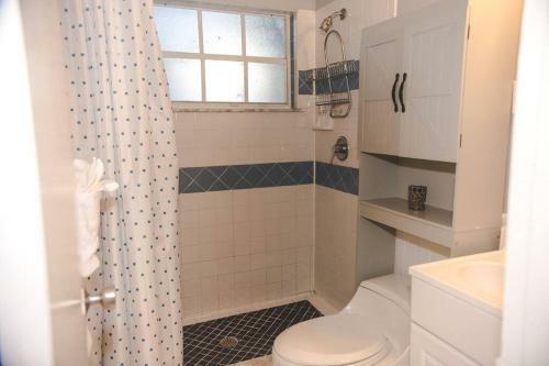 Charming Home With Hot Tub, Minutes From The Beach