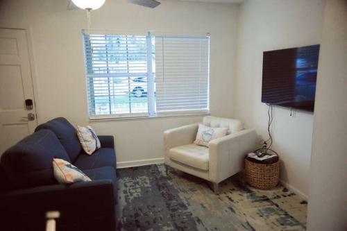 Charming Home With Hot Tub, Minutes From The Beach