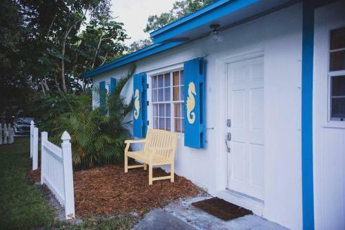 Charming Home With Hot Tub, Minutes From The Beach