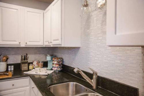 Charming Home With Hot Tub, Minutes From The Beach