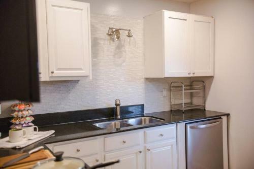 Charming Home With Hot Tub, Minutes From The Beach