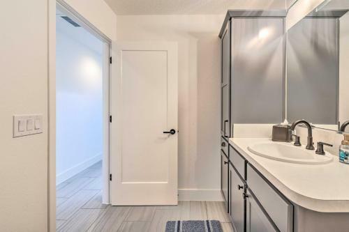 Wildwood Home With Lanai In Senior Community!