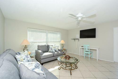 Canal 315 - Right In Siesta Key Village!