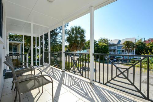Canal 315 - Right In Siesta Key Village!