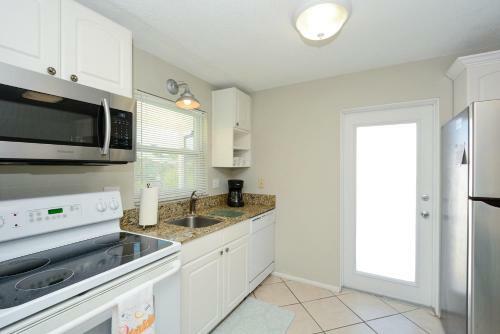 Canal 315 - Right In Siesta Key Village!