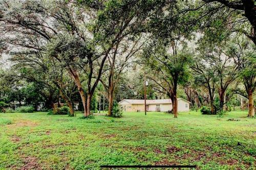 Cheerful 3 Bedrooms Home On 3.5acres Rv Parking