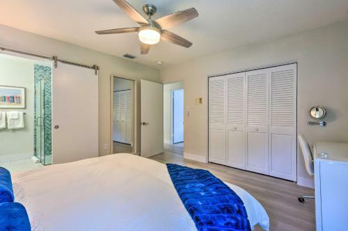 Waterfront Sarasota Estate Dock And Boat Lift!