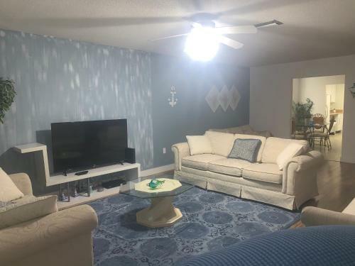Cozy House. Only 10 Minutes From The Siesta Key