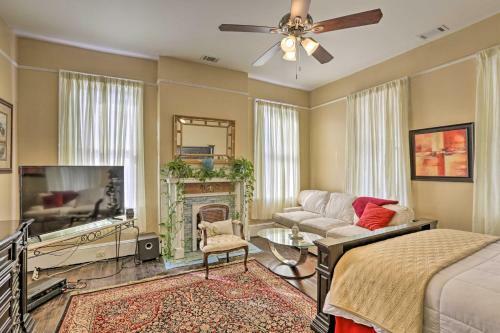Central Albany Home With Covered Porch And Patio!