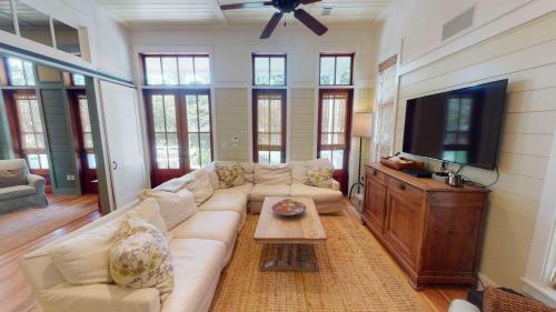 57 Western Lake Drive By Dune Vacation Rentals