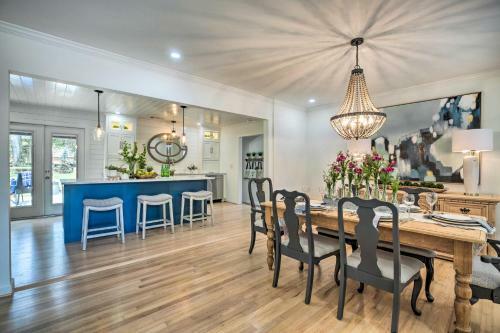 Alpharetta Home With Large Yard - Walk To Dtwn!