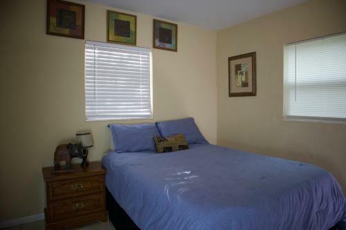Great Location Near Downtown & Airport