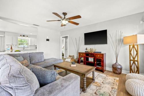 #1 Stadium Home.close 2 Airport/stadium/beaches