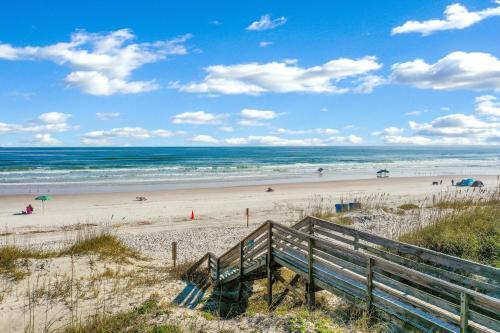 Butler Beach Escape