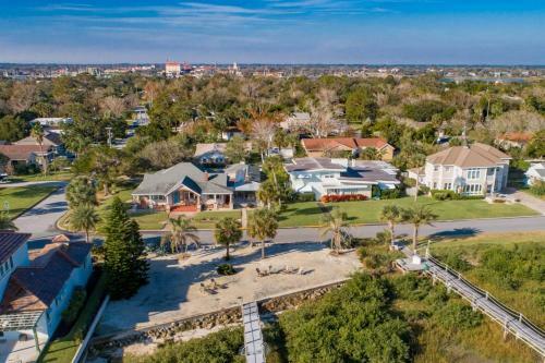 Waterfront Paradise