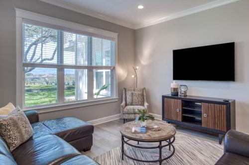 Villa Calissa On The Water