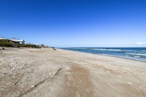 Pelicans Point