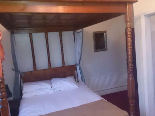 Rose & Crown Hotel