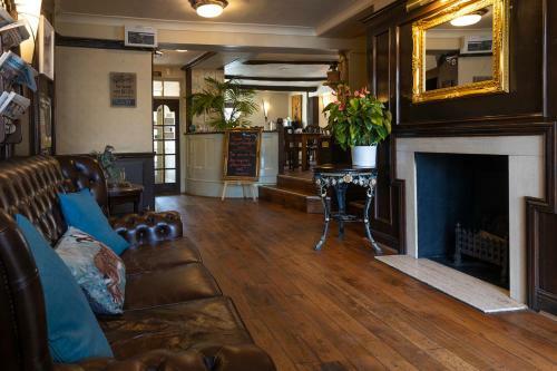 George Hotel