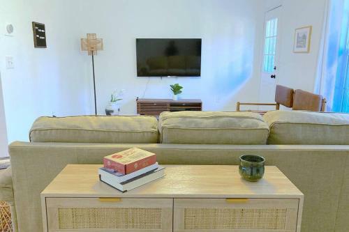 Apartamento Cozy Townhome With Two King And One Queen Beds
