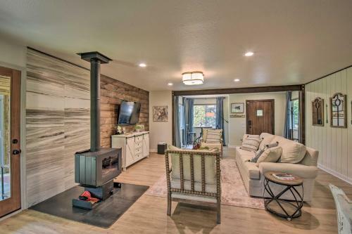 Classy Clayton Home With Views Less Than 1 Mi To Dtwn!